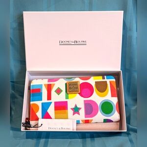 🆕 DOONEY & BOURKE Art Deco Large Zip Around Wristlet Wallet